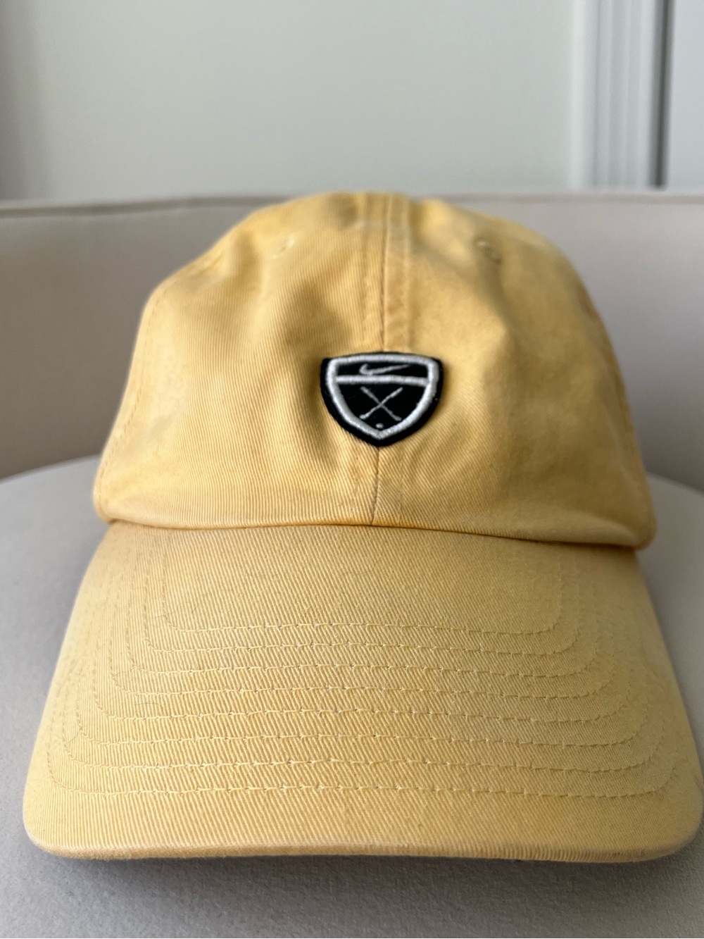 Vintage Nike Golf Yellow Shield Logo Adjustable Cotton Baseball Cap Hat unisex